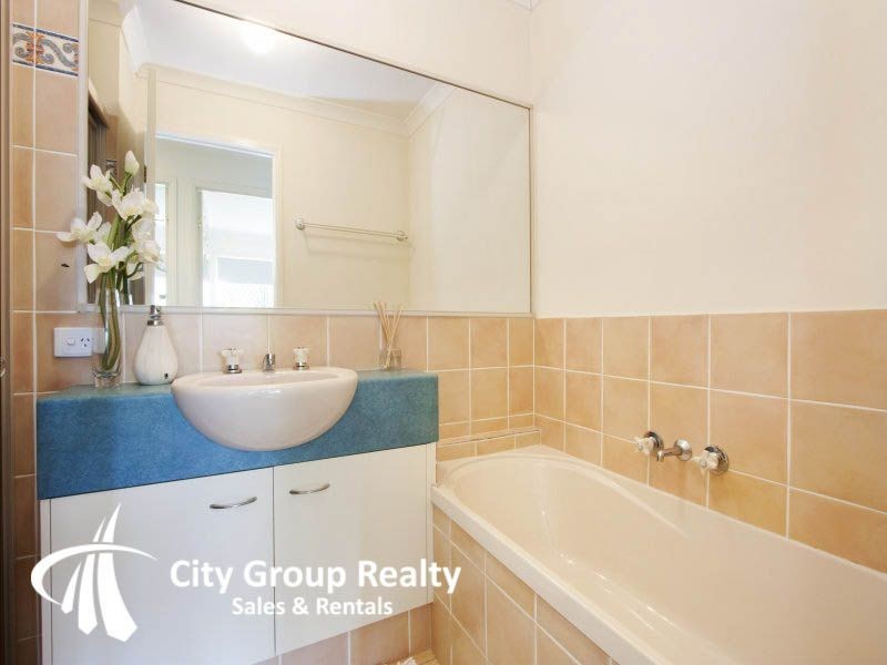 4 Kiawah Court, Robina QLD 4226