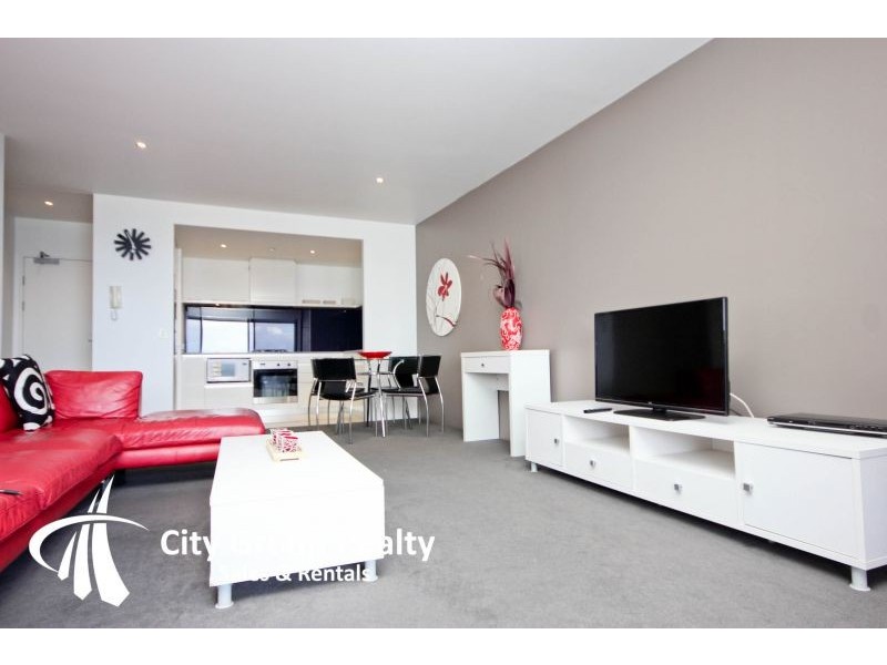 9 Ferny Av, Surfers Paradise QLD 4217