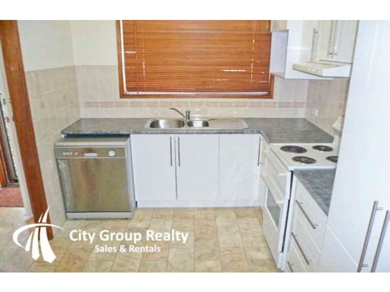 55 Albion Avenue, Miami QLD 4220