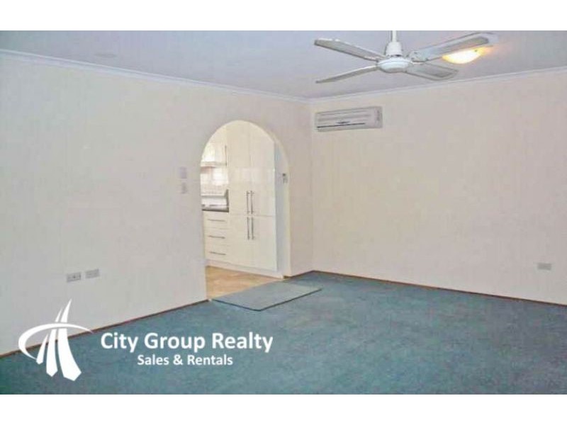 55 Albion Avenue, Miami QLD 4220