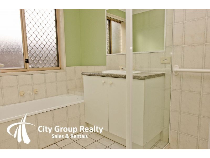 1/7 Dartmouth Drive, Varsity Lakes QLD 4227