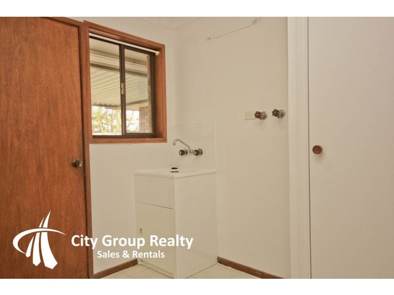 18 Redleaf Court, Burleigh Waters QLD 4220