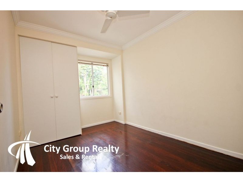 102 Smith Street, Southport QLD 4215