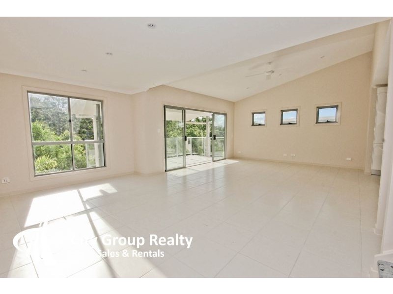 37a Diamantina Cct, Pacific Pines QLD 4211