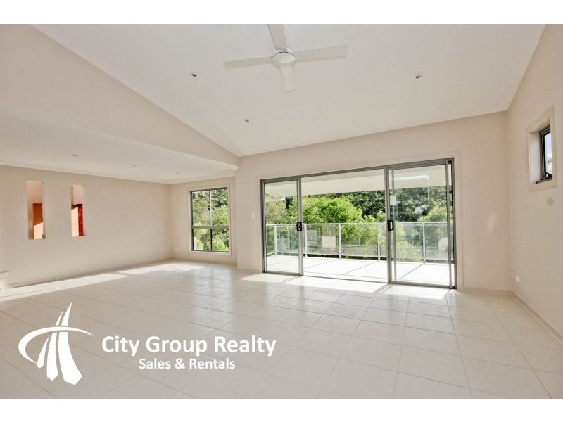 37a Diamantina Cct, Pacific Pines QLD 4211