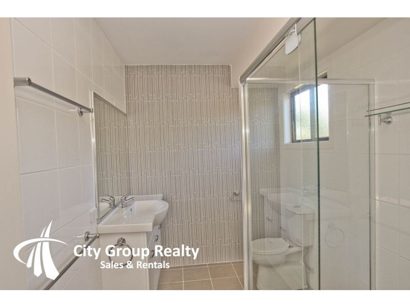 1/24 Alison Road, Carrara QLD 4211