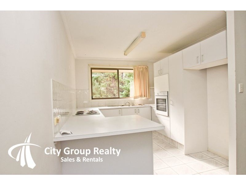 86 Edmund Rice Drive, Southport QLD 4215