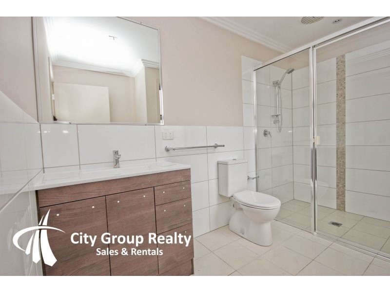 37 Diamantina Cct, Pacific Pines QLD 4211