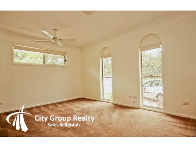 40 Cypress Dr, Broadbeach Waters QLD 4218