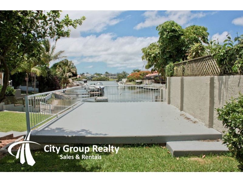40 Cypress Dr, Broadbeach Waters QLD 4218