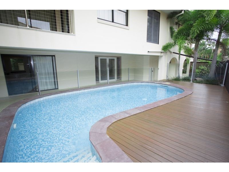 21 Tarcoola Crs, Chevron Island QLD 4217