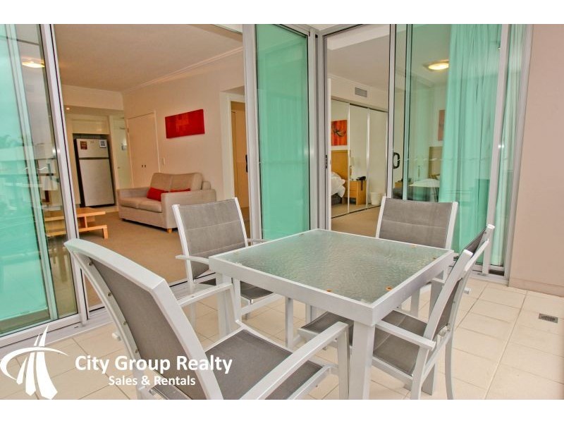 2207/33 T E Peter,s Drive, Broadbeach Waters QLD 4218