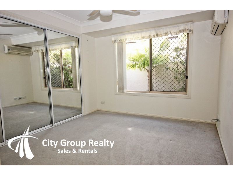 476 Oxley Drive, Runaway Bay QLD 4216