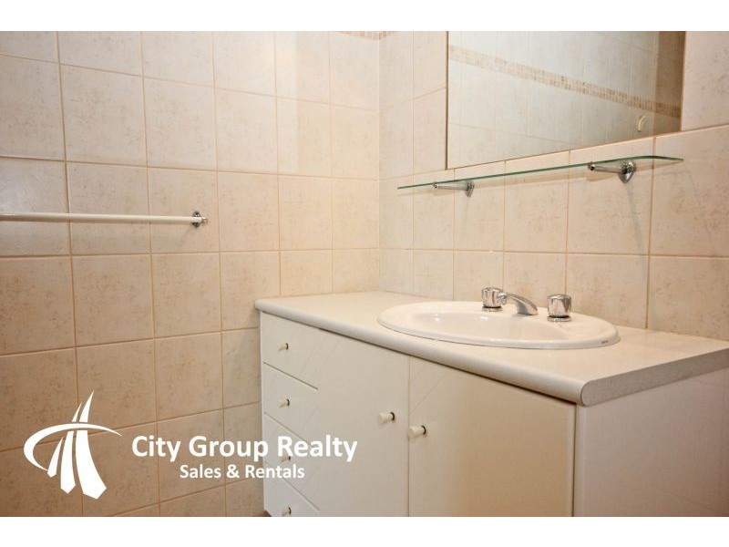 476 Oxley Drive, Runaway Bay QLD 4216