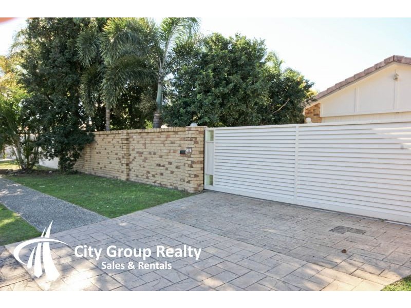 476 Oxley Drive, Runaway Bay QLD 4216