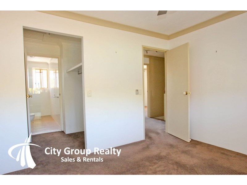 469 Pine Ridge Road, Runaway Bay QLD 4216