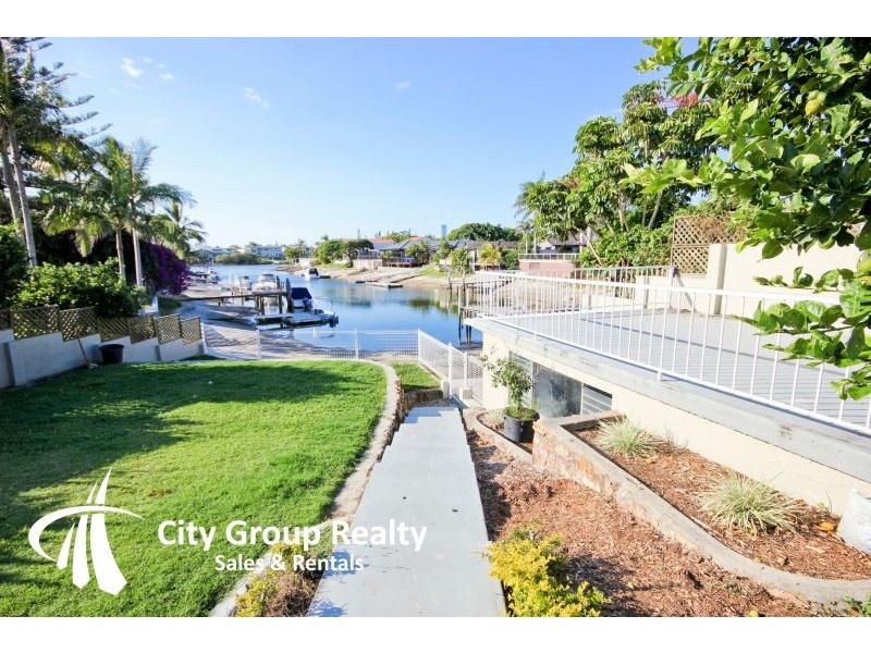 40 Cypress Drive, Broadbeach Waters QLD 4218