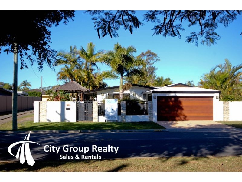 32 Poinciana Blvd, Broadbeach Waters QLD 4218