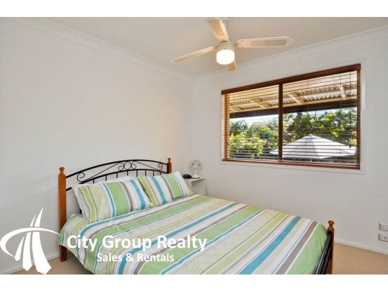 26 Auk Avenue, Burleigh Waters QLD 4220