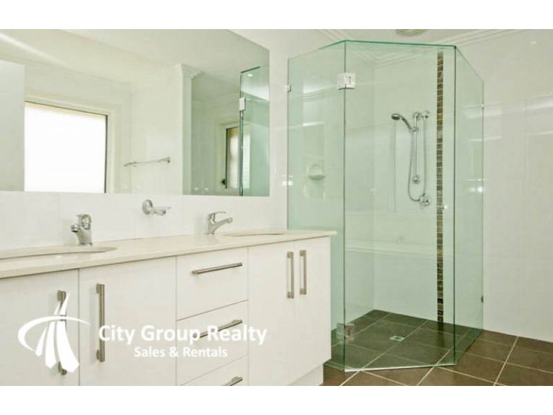 7a Vespa Crescent, Surfers Paradise QLD 4217