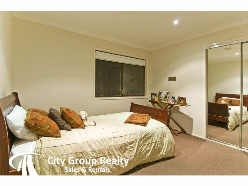 180 Burleigh Street, Burleigh Waters QLD 4220