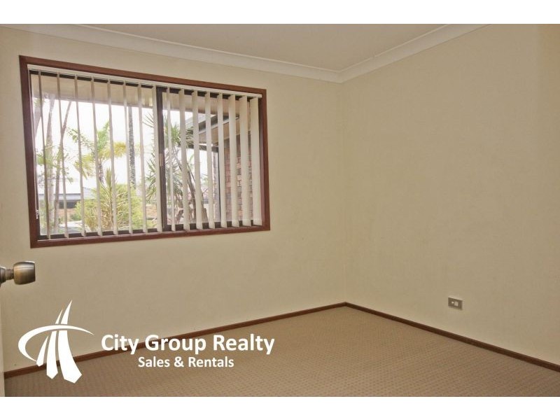 18 Redleaf Crt, Burleigh Waters QLD 4220