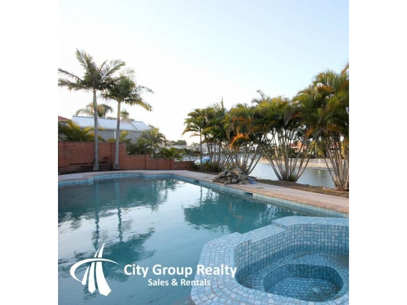 10 Wollundry Place, Mermaid Waters QLD 4218