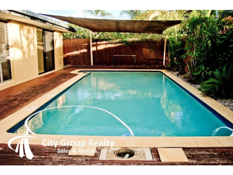 93 Allambi Avenue, Broadbeach Waters QLD 4218