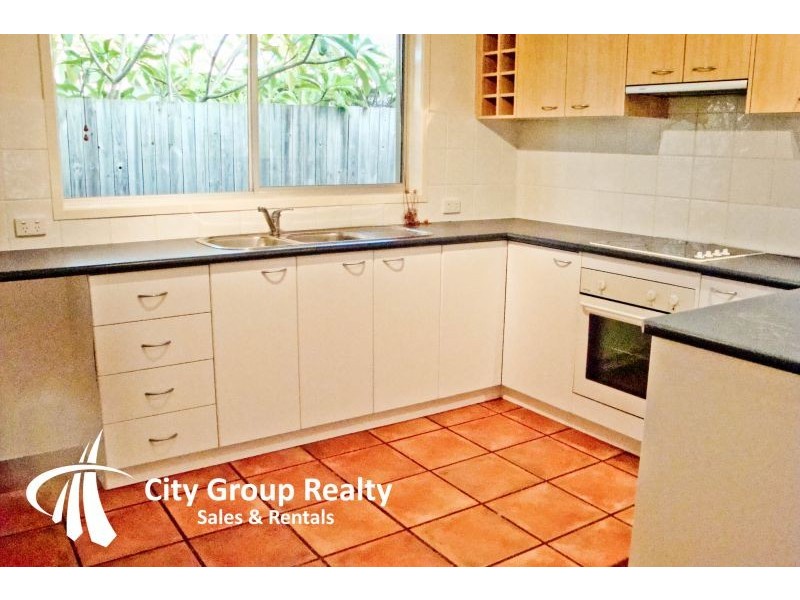 93 Allambi Avenue, Broadbeach Waters QLD 4218