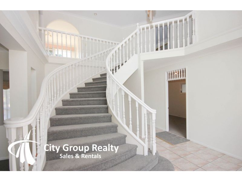 10 Wollundry Pl, Mermaid Waters QLD 4218