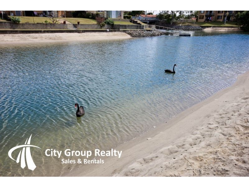 11 Lotus Key, Broadbeach Waters QLD 4218