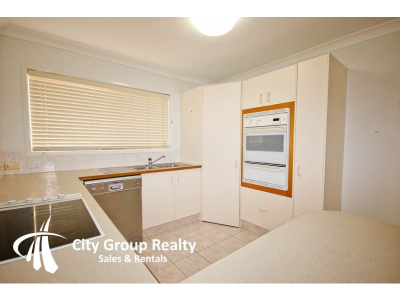 11 Lotus Key, Broadbeach Waters QLD 4218