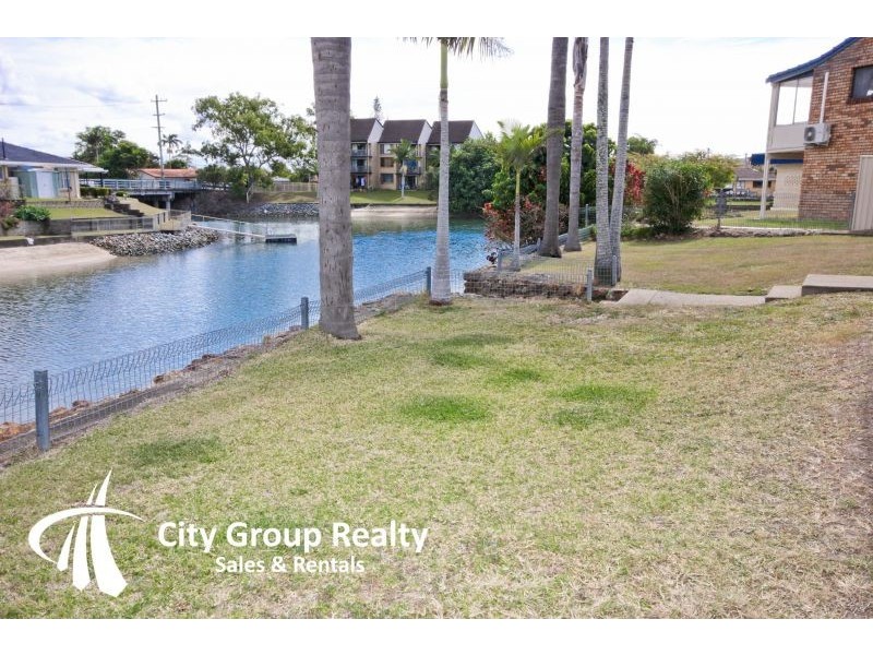 11 Lotus Key, Broadbeach Waters QLD 4218