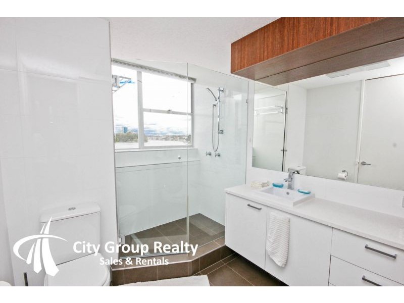 30 Watson Esplanade, Surfers Paradise QLD 4217