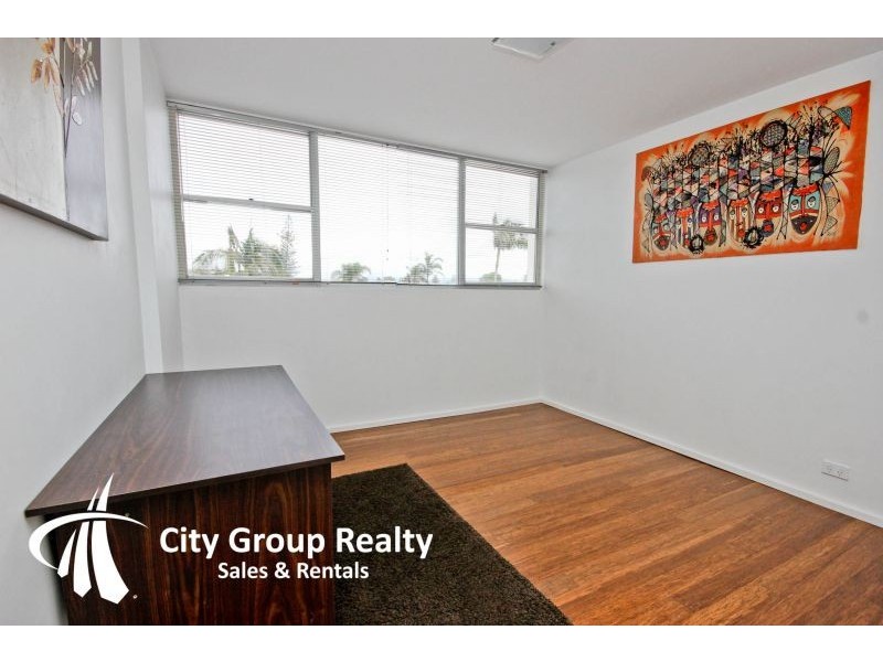 30 Watson Esplanade, Surfers Paradise QLD 4217