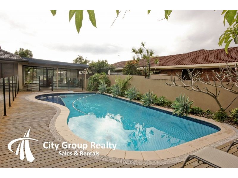 180 Burleigh Street, Burleigh Waters QLD 4220