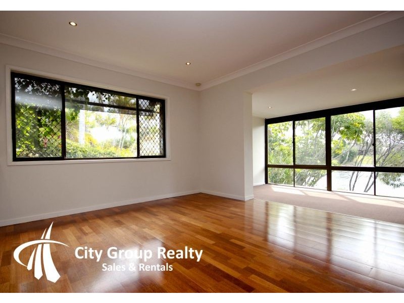 180 Burleigh Street, Burleigh Waters QLD 4220