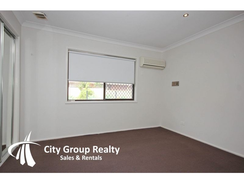 180 Burleigh Street, Burleigh Waters QLD 4220