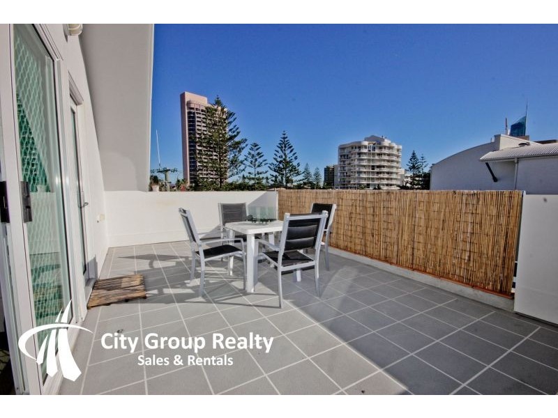 14/193 Surf Parade, Surfers Paradise QLD 4217