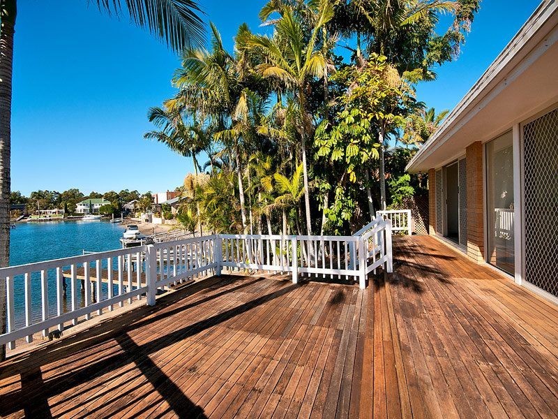 24 Platypus Avenue, Sorrento QLD 4217
