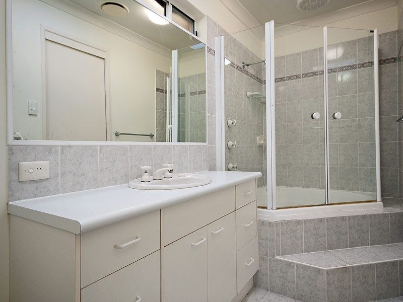 24 Platypus Avenue, Sorrento QLD 4217