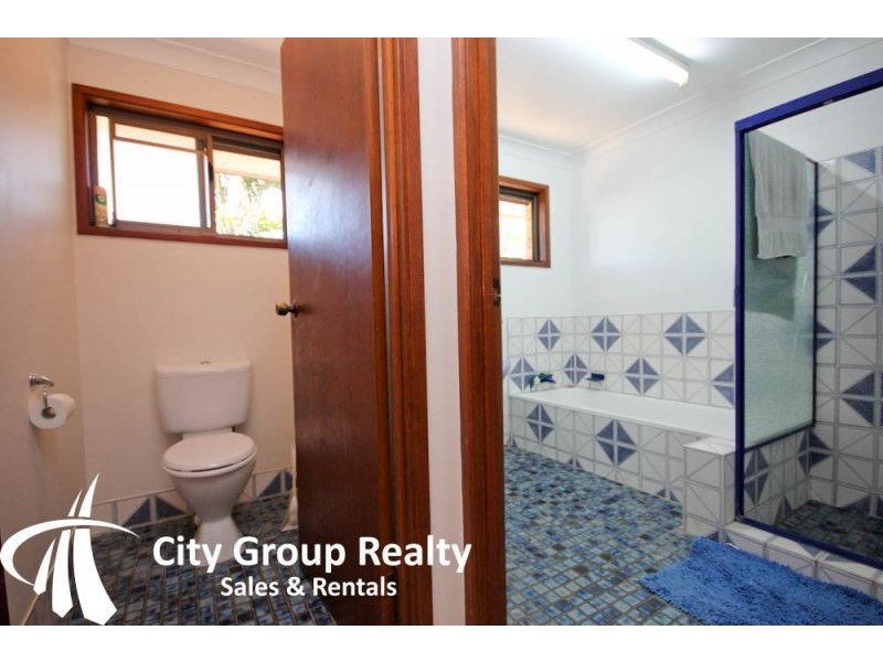 16 Tiwi Street, Bundall QLD 4217