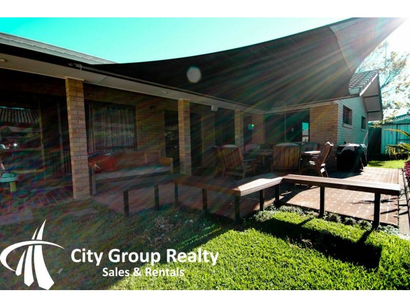 16 Tiwi Street, Bundall QLD 4217