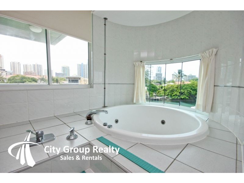 7 Mallana Street, Surfers Paradise QLD 4217