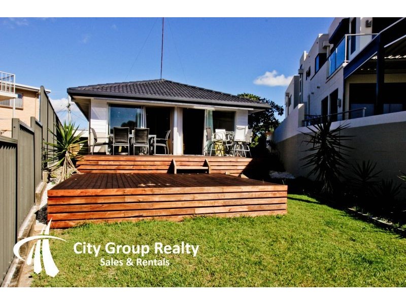 25 Sunrise Boulevard, Surfers Paradise QLD 4217