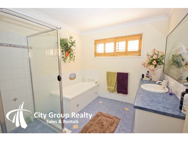 4 Milverton Close, Mudgeeraba QLD 4213