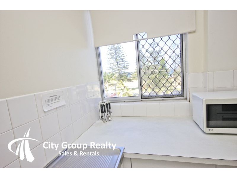 9/155 Old Burleigh Road, Broadbeach QLD 4218
