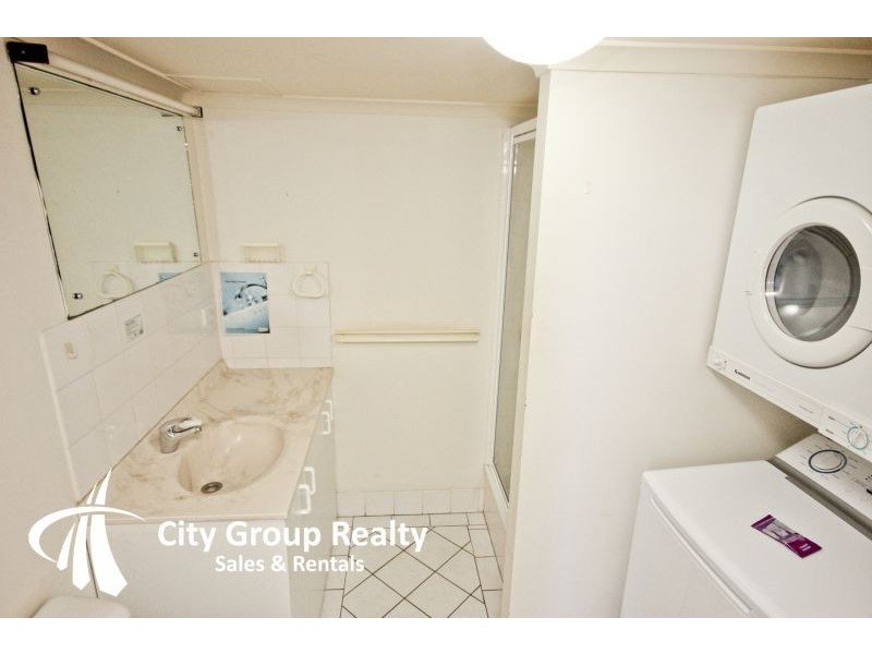9/155 Old Burleigh Road, Broadbeach QLD 4218