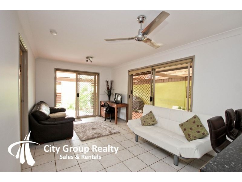 2/68 Galeen Drive, Burleigh Waters QLD 4220