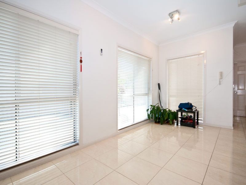 1/81 Pohlman Street, Southport QLD 4215